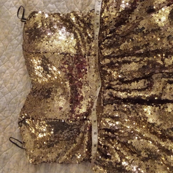 All That Glitters Is Gold - Picture 5 of 10